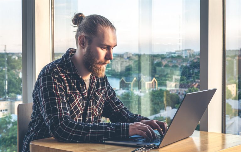 Kako postati programer u Srbiji bez formalnog obrazovanja